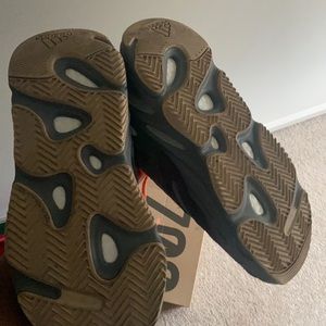 Used 700 yezzy boost teal blue used 4 times